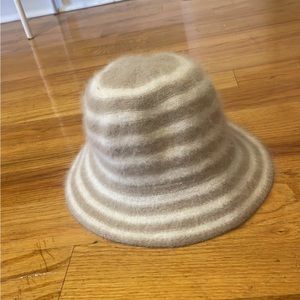 100% wool bucket hat